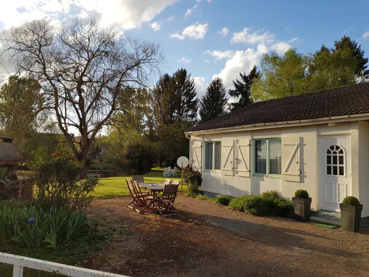 La Ferme Aux Kangourous Donzy Exterior foto